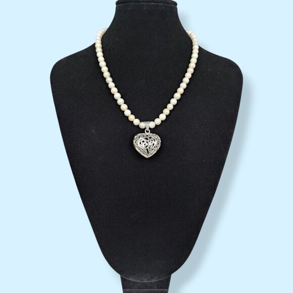 Vintage Pearl Necklace with Puffy Heart Pendant - Picture 2 of 8
